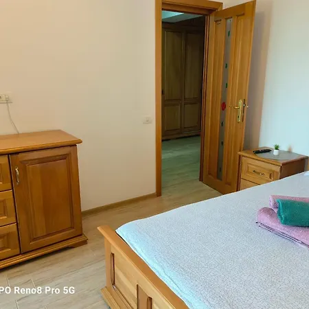 Jeni' S Apartment