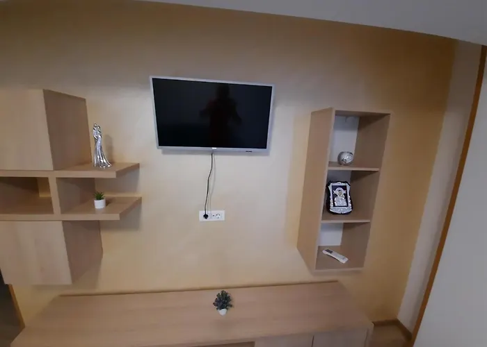 Апартаменты Jeni' S *